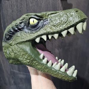Jurassic World Velociraptor Hand Puppet Head NWOT
